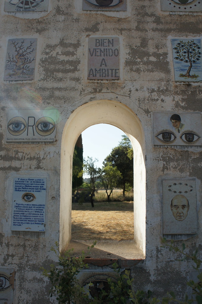 Monumento a los ojos 08 SONY DSC Alberto Camarero Flickr