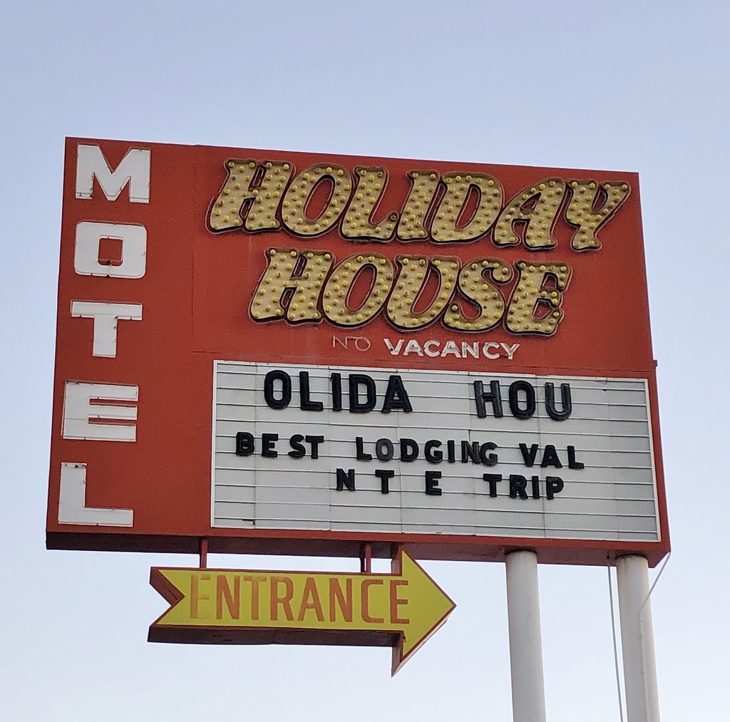 HOLIDAY HOUSE MOTEL LAS VEGAS NEVADA a photo on Flickriver