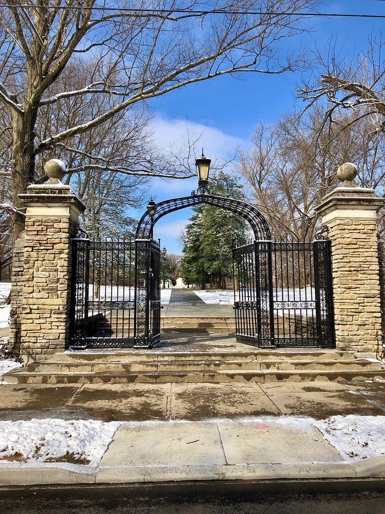 Fleischmann Gardens, Avondale, Cincinnati, OH Warren LeMay Flickr