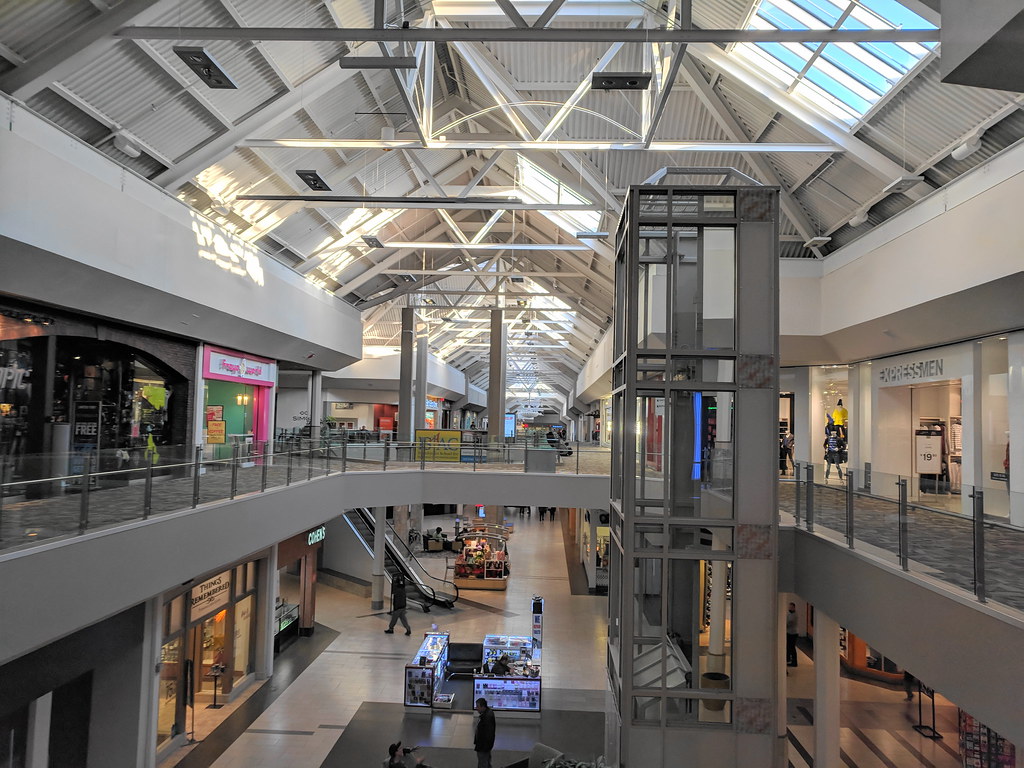 Crystal Mall (Waterford, Connecticut) JJBers Flickr