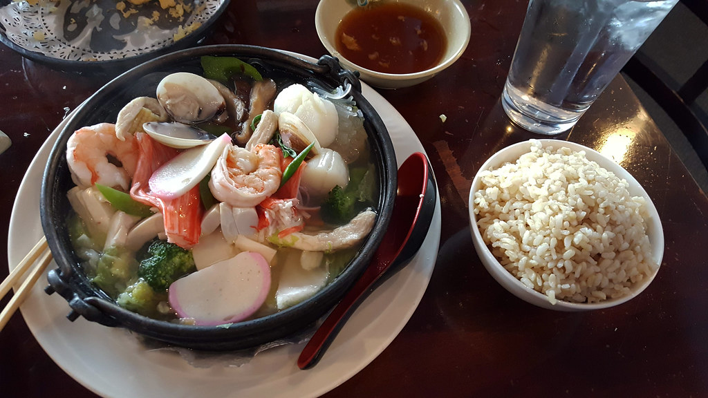 Japanese hot pot Japanese hot pot a great luncheon trea… Flickr