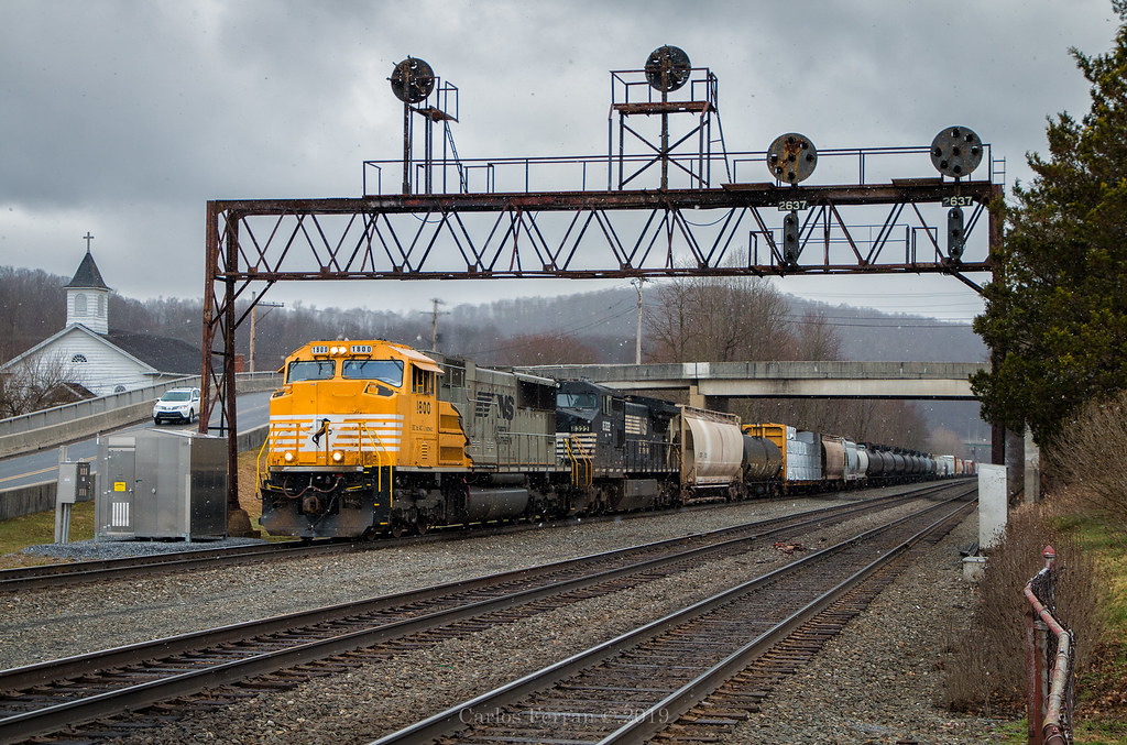 18N Summerhill, PA NS 1800 and 8322 muscle 18N up the We… Flickr