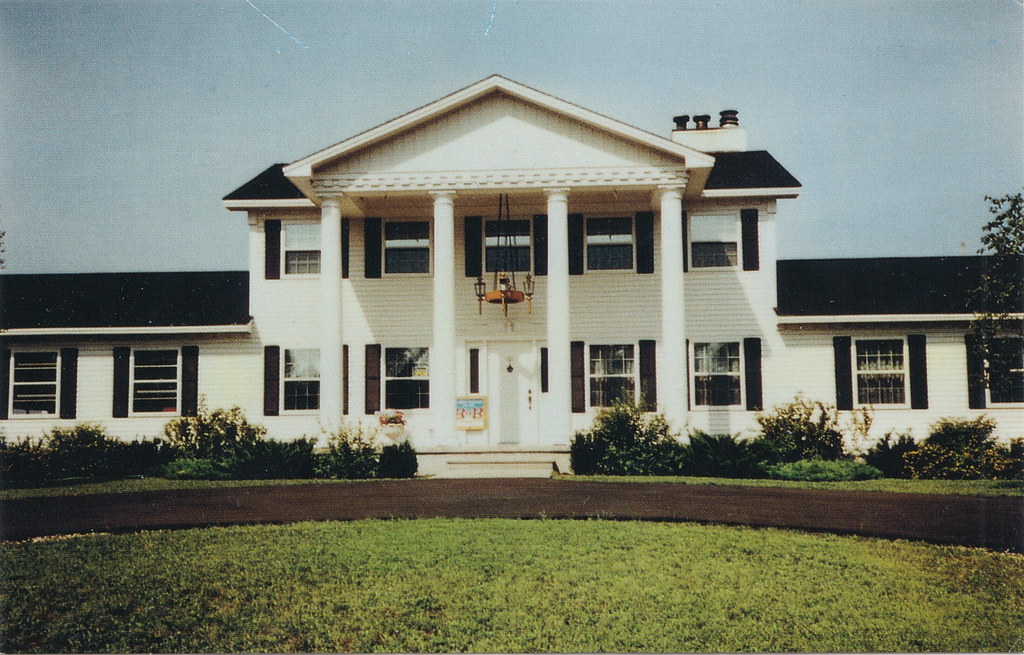 NW Elk Rapids Kewadin MI THE CARIN HOUSE BED & BREAKFAST Y… Flickr