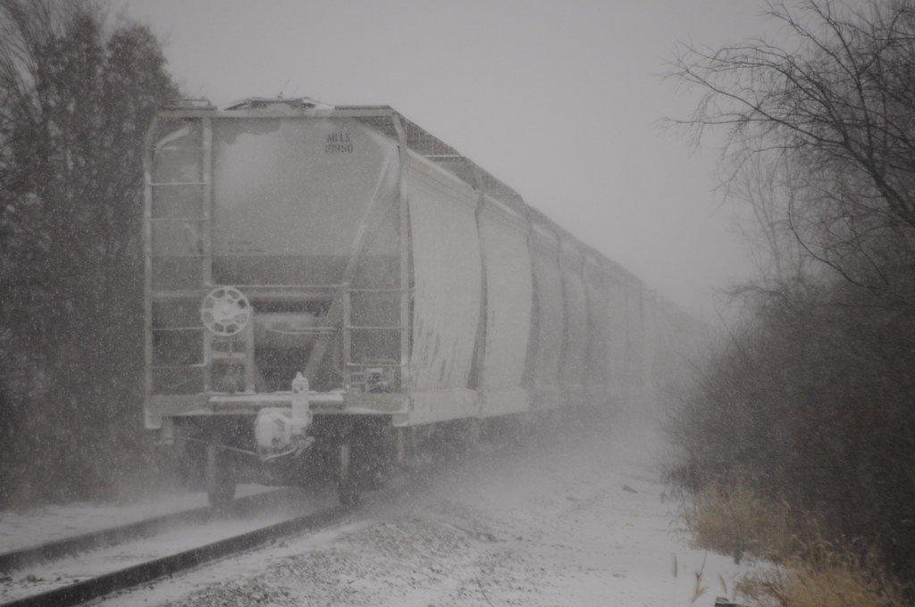_DSC0074 10E heads off in the distance west of Bucyrus, Oh… Flickr