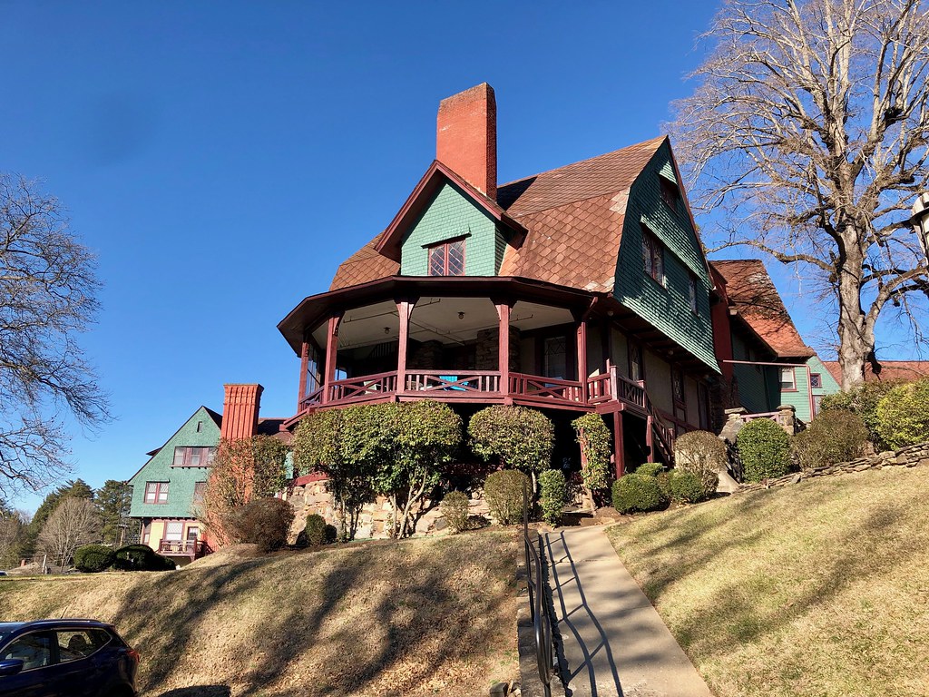 Manor Inn, Albemarle Park, Asheville, NC The Manor Inn was… Flickr