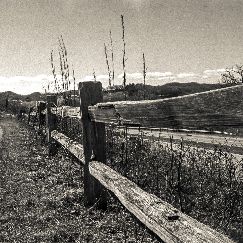 Fence Line Fence along path between West Salem, Wisconsin,… Flickr