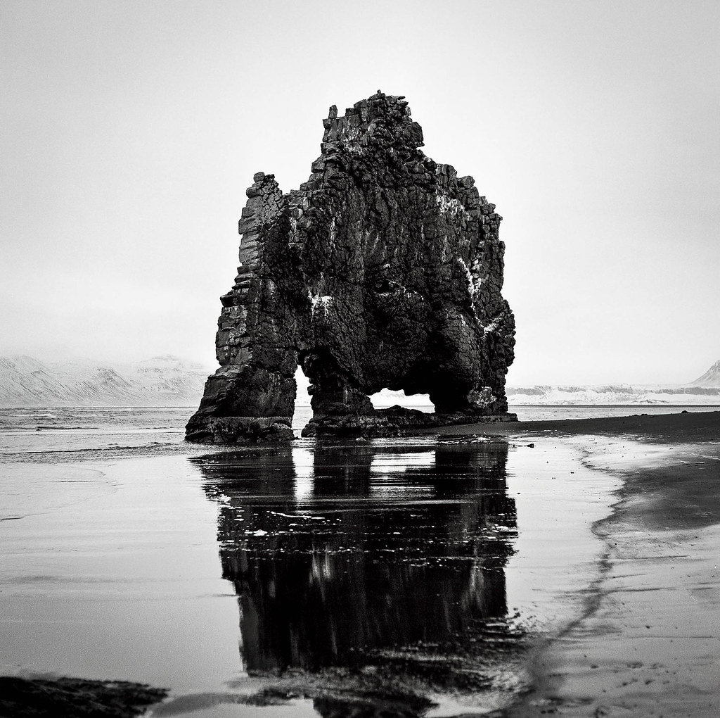 Hvitserkur Mamiya C330f, Ilford XP2, yellow filter, labsca… Svein