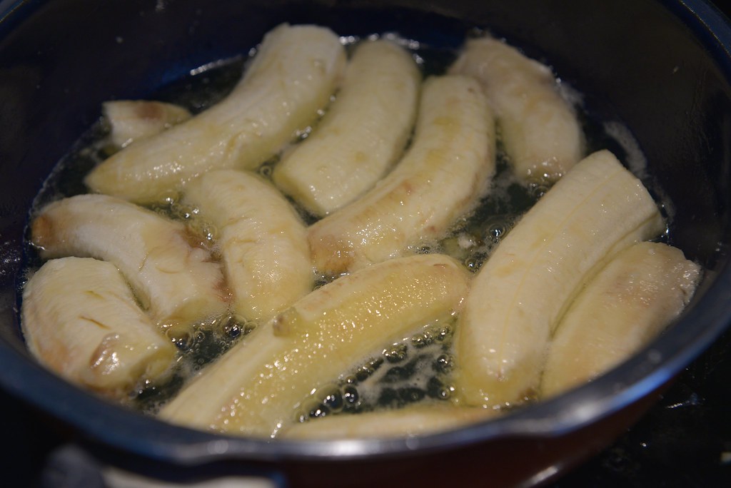 Banane flambée au rhum Banana flambé with rum Flickr