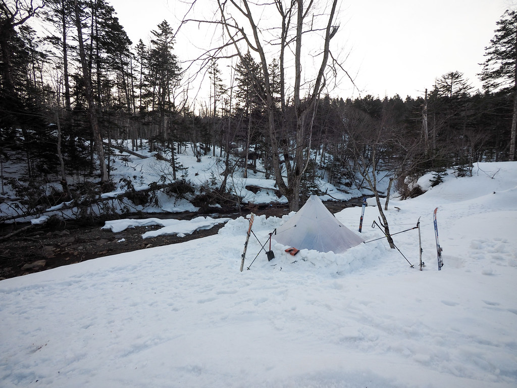 Shikaribetsu Onsen winter ski camping (Hokkaido, Japan) a photo