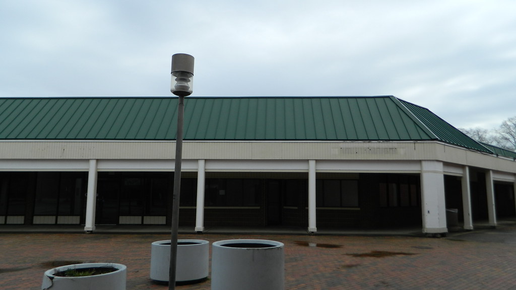 Willow Oaks Village Square stores (closed) a photo on Flickriver