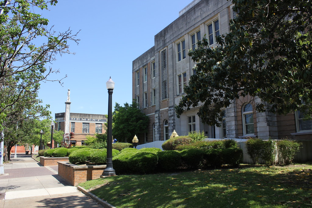 Lauderdale County Courthouse, Meridian, MS Nicolas Henderson Flickr