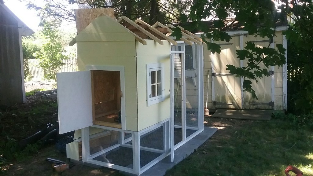 sunnyside coops A build underway! sunnyside coops Flickr