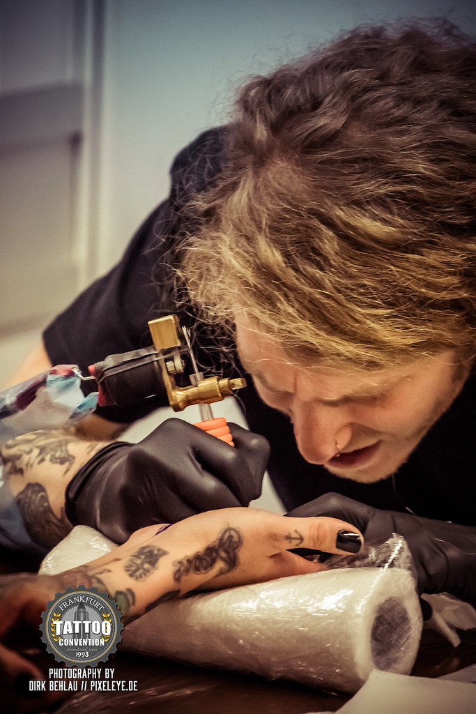Frankfurt Tattoo / 069 Tattoo Frankfurt Zeil 70 Tattoo Piercing Studio