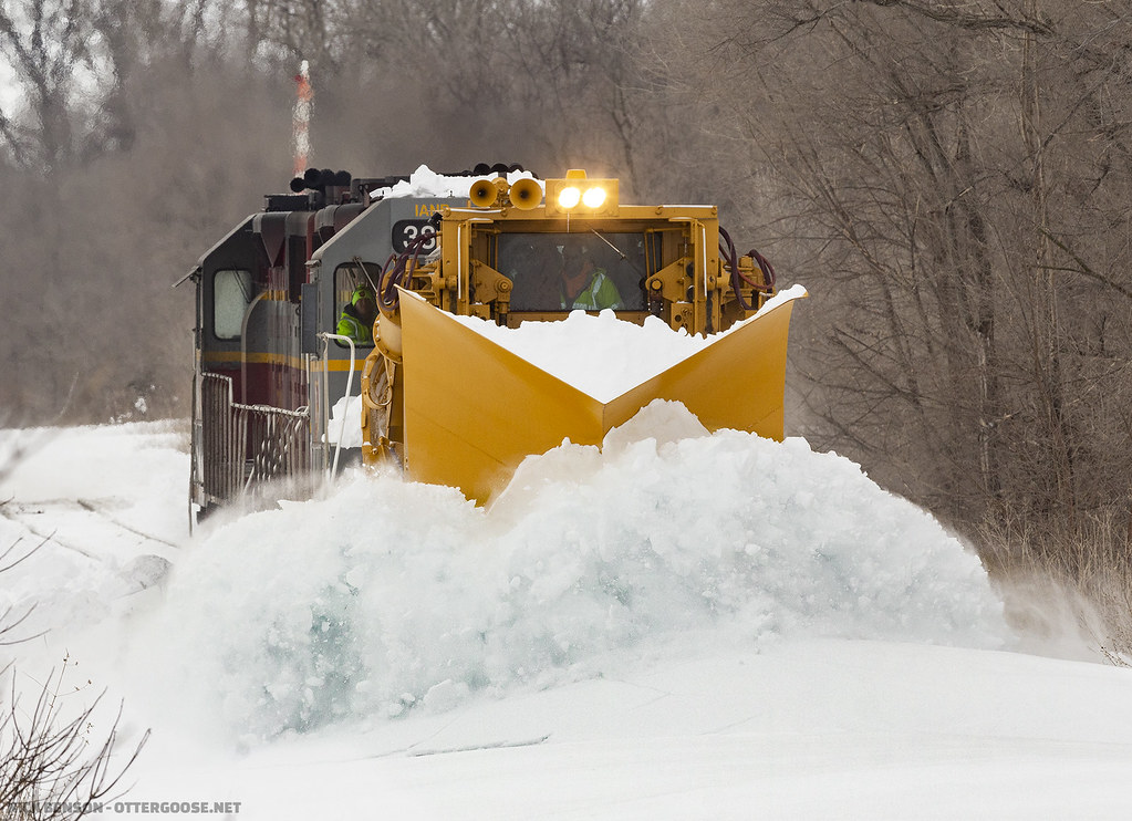 Iowa Northern Plow Train; Nora Springs, IA Iowa Northern w… Flickr