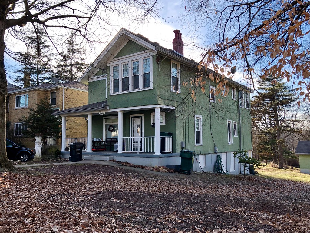 Oakwood Avenue, College Hill, Cincinnati, OH Warren LeMay Flickr