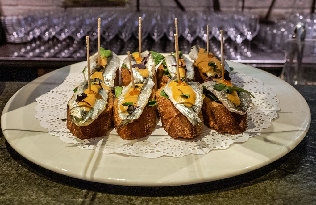 Pinchos (Orio Pinchos Tapas Bar Valencia) (High ISO)… Flickr