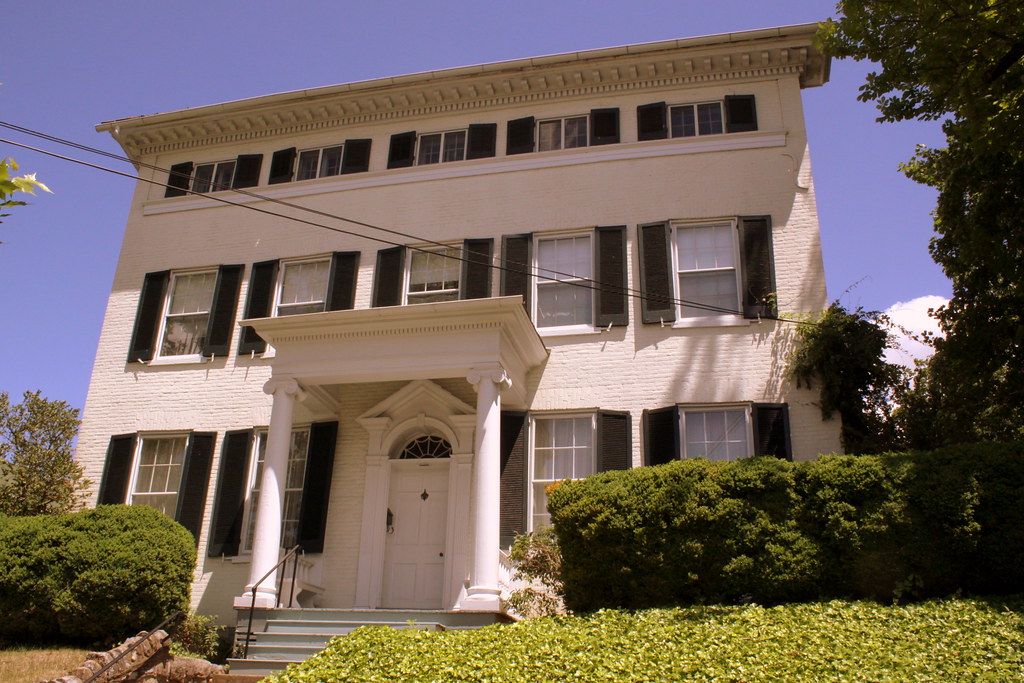 Bell House Winchester, VA The Bell House in Winchester, … Flickr