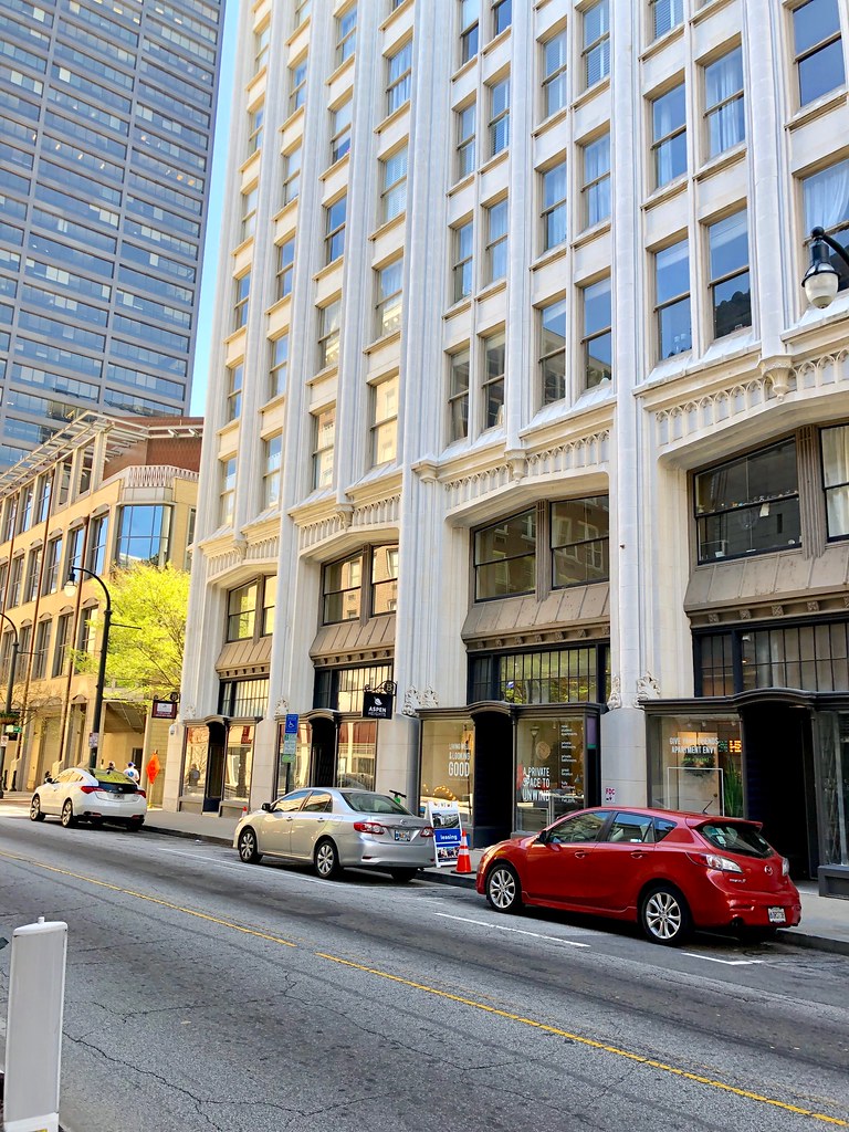 Healey Building, Atlanta, GA Warren LeMay Flickr