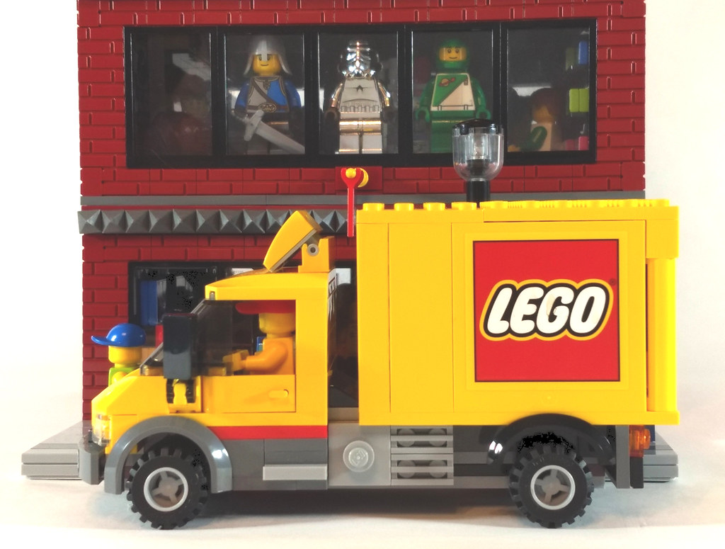 Downtown Lego Delivery Truck at the Lego Store This is the… Flickr
