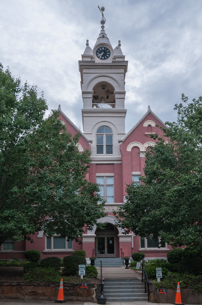 Jones County Courthouse Jones County Courthouse in Gray, G… Flickr