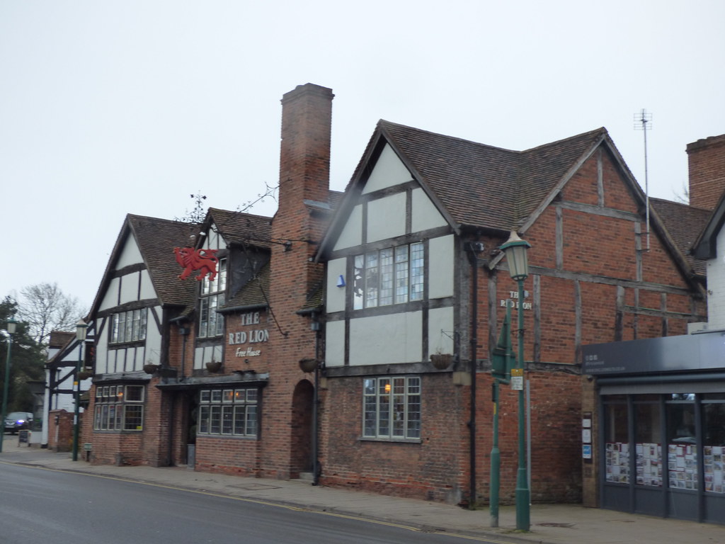 The Red Lion High Street, Knowle The Red Lion is a publi… Flickr