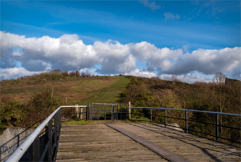 Knowle Hill Knowle Hill in Netherton, Dudley. These days, … Flickr