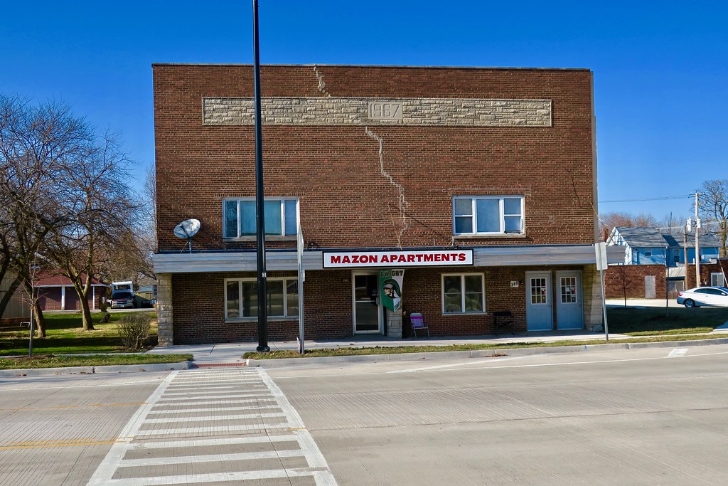 Mazon Apartments, Dwight, IL Mazon Apartments, 140 East Ma… Flickr