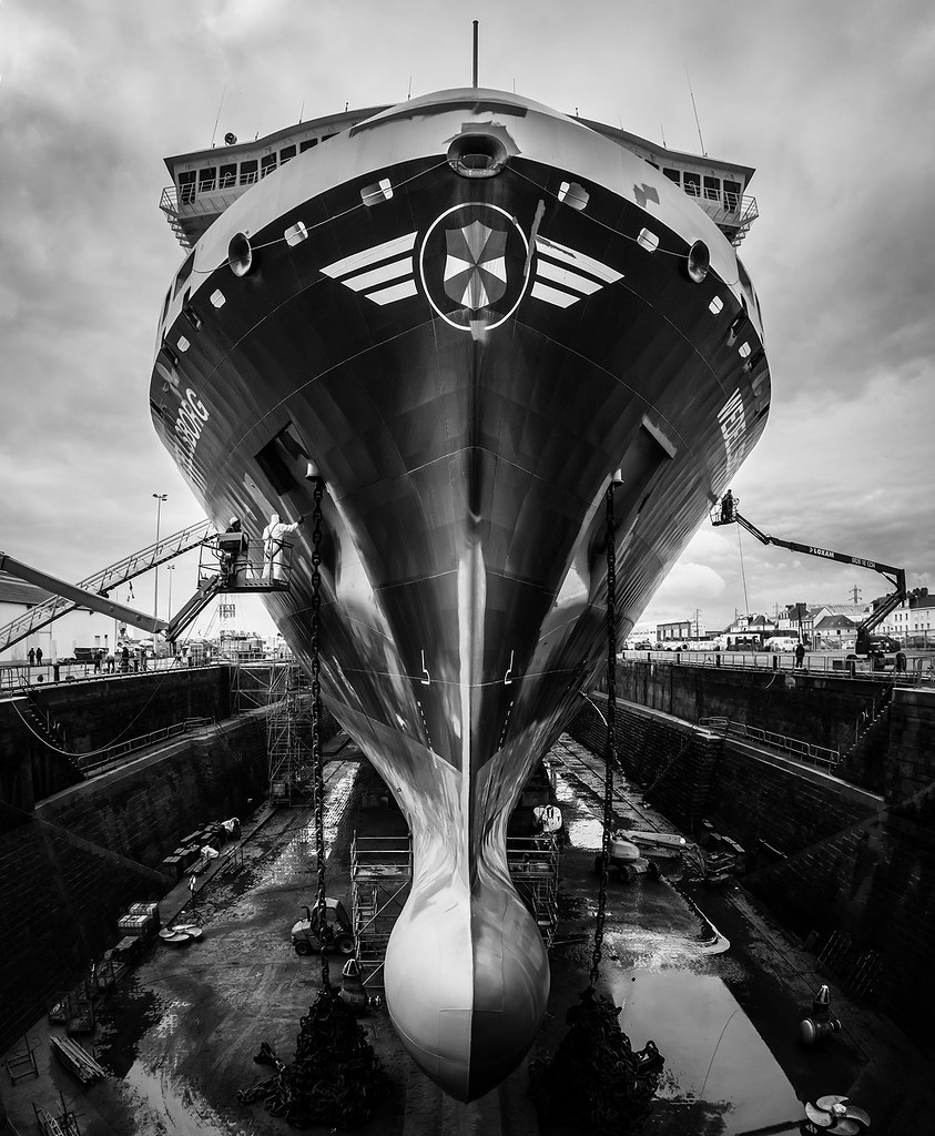 Dry dock RoRo vessel Dry dock in SaintNazaire… Flickr