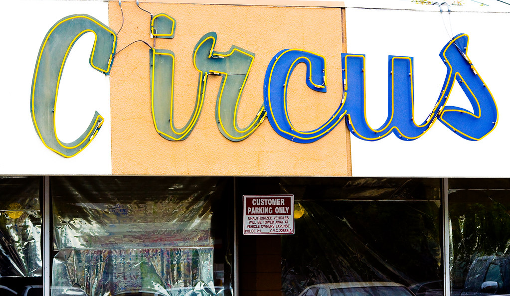 Circus Pancake Circus 2101 Broadway Sacramento, CA 95818 Thomas Hawk Flickr