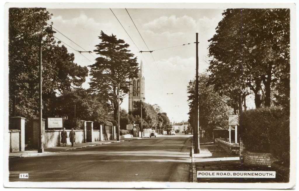 Poole Road, Bournemouth West, Dorset An autumnal view east… Flickr