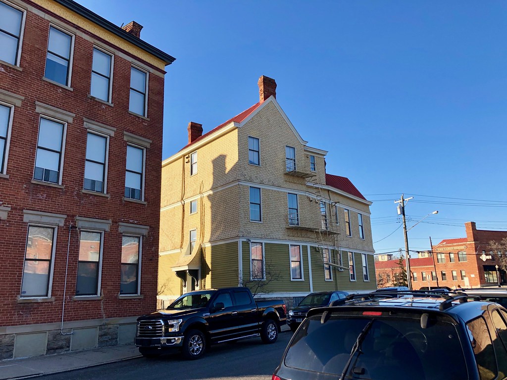 Gilbert Avenue, Walnut Hills, Cincinnati, OH Warren LeMay Flickr