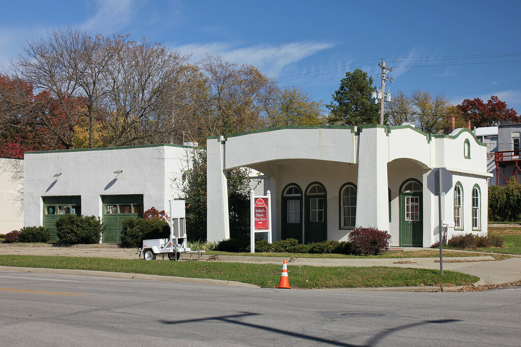 Bedford Oil Co. Station Bedford, IA Tom McLaughlin Flickr