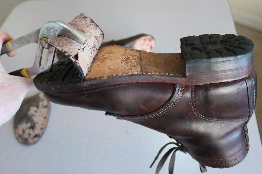 How to Glue Vibram Shoe Sole Protectors 2 removing a worn … Flickr