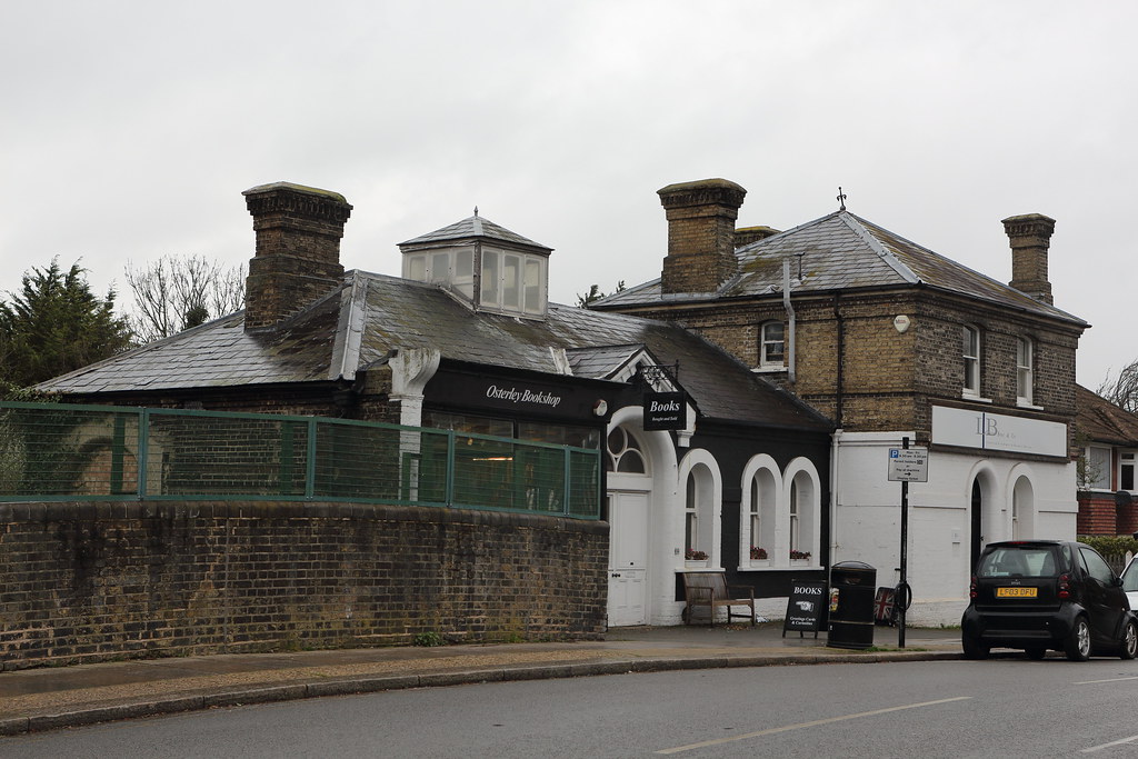 IMG_5555 The Old Osterley Station Thornbury Ian Razey Flickr