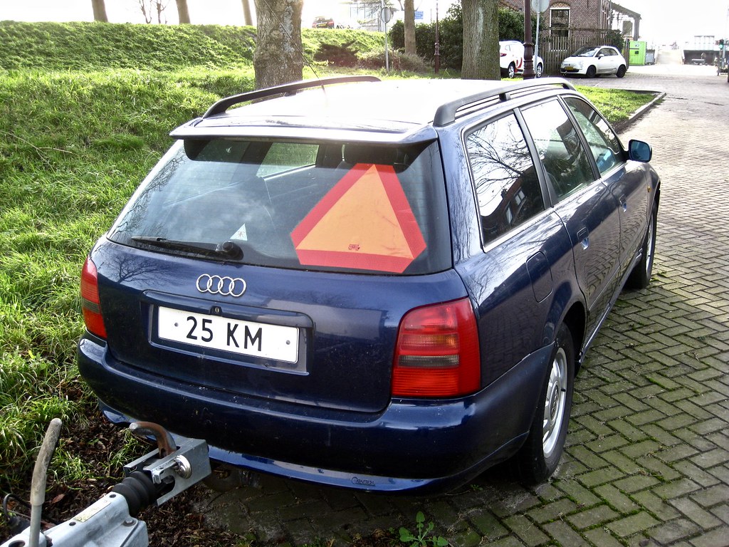 1995-1998 AUDI A4 Avant 25km - a photo on Flickriver