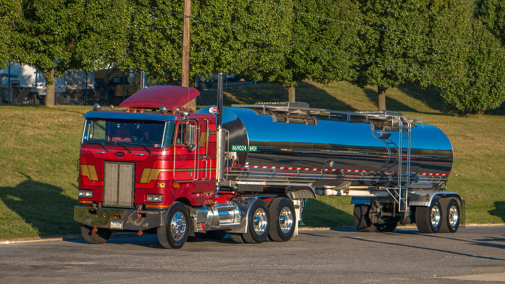 Peterbilt 362 for Landis & Sons Trucking of Lititz, PA. NoVa Truck