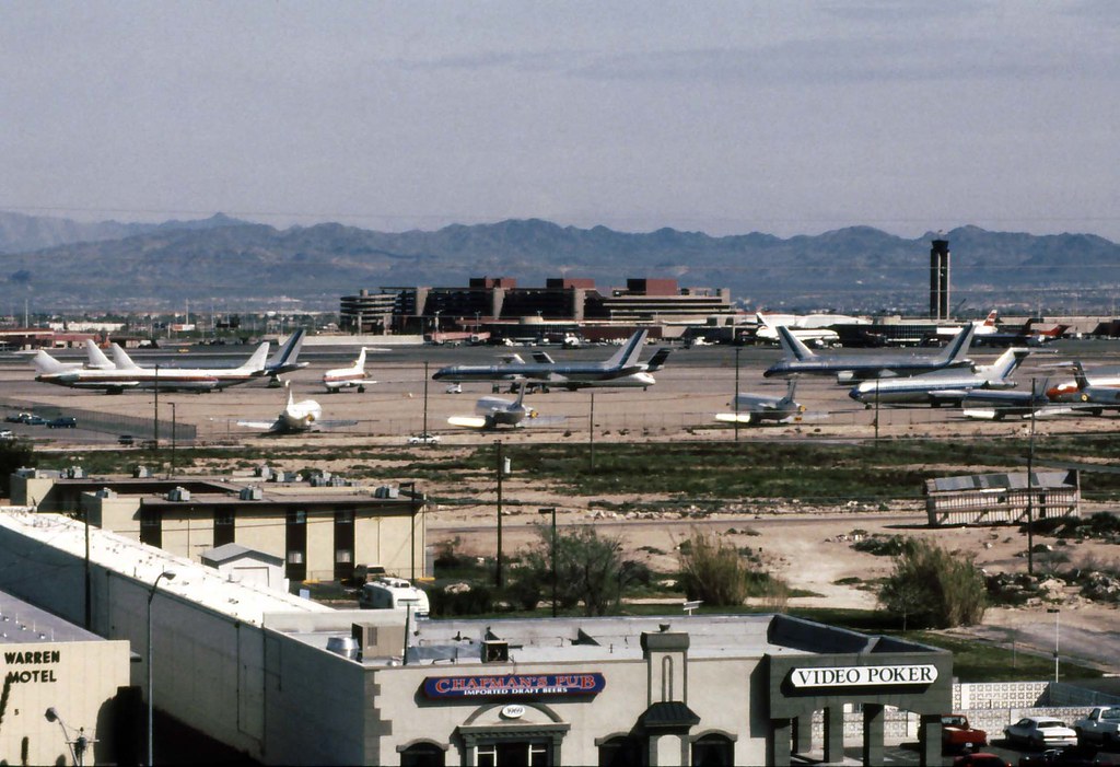 Hacienda view Las Vegas airport 1993 The Strip, Las Vegas,… Flickr
