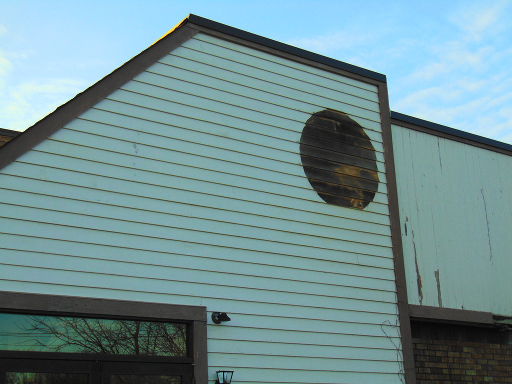 Abandoned Burger King (Swansea, Massachusetts) a photo on Flickriver