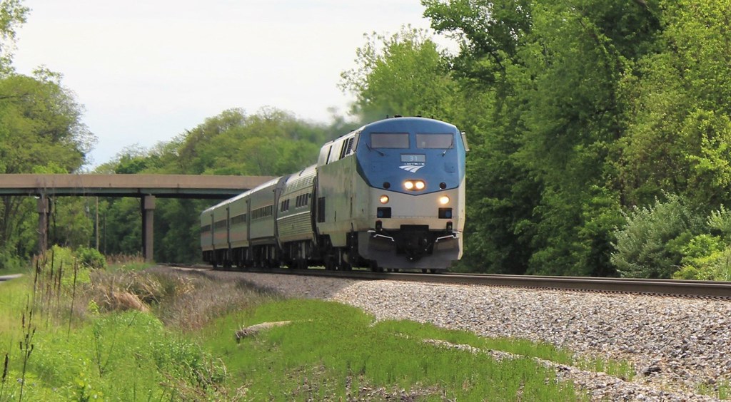 Amtrak 351 Pines, Indiana Amtrak 351 has just ducked und… Flickr