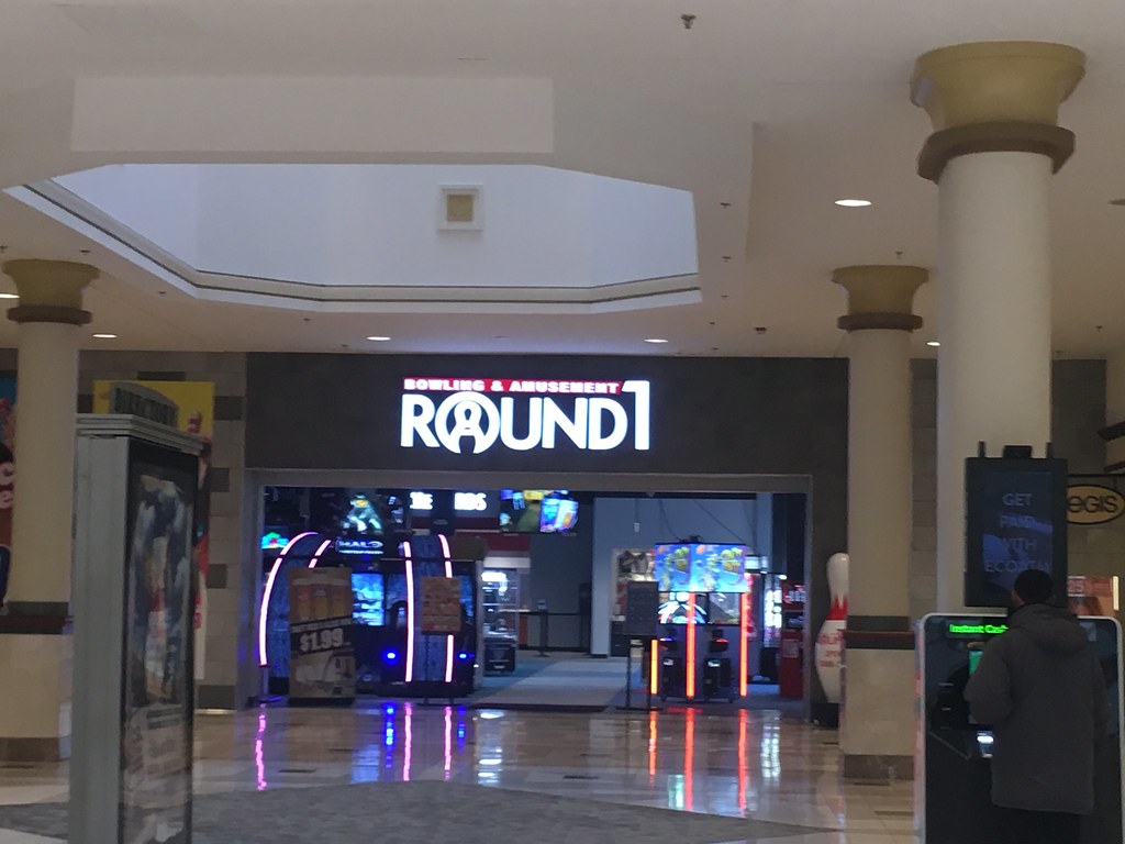 Four Seasons Town Centre (Greensboro, NC) Round 1 arcade (… Flickr