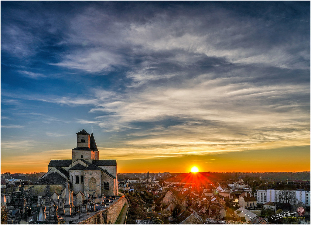 Coucher de soleil esplanade Saint Vorles "2019" 21400