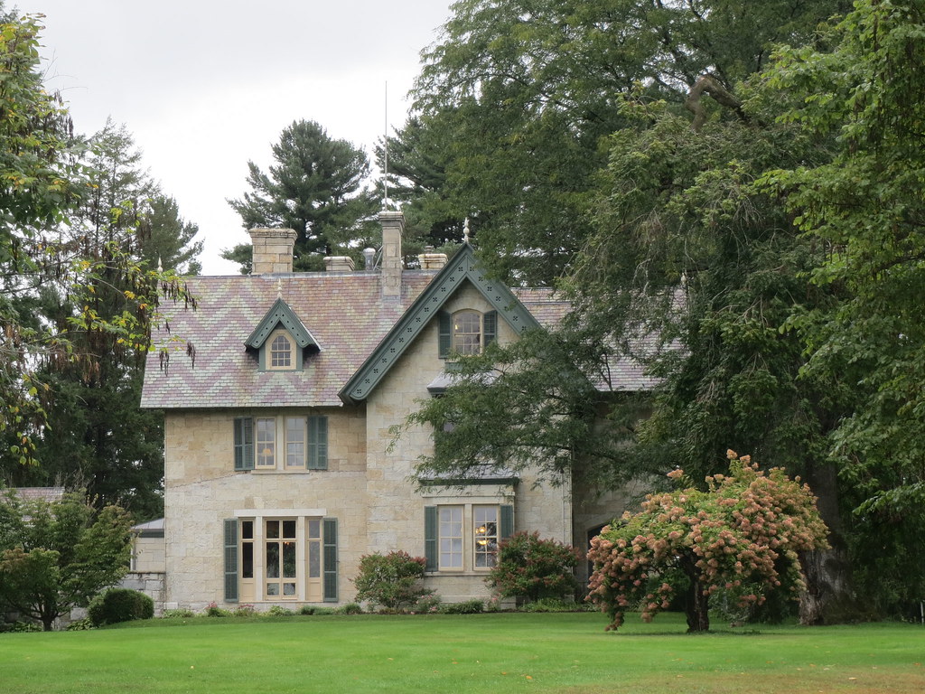 DSC_2838a Norman Rockwell's house, Stockbridge MA Elizabeth Jarema