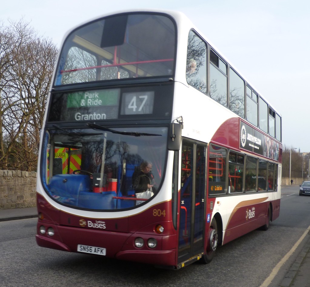Lothian 804 northbound on Crewe Road South, Edinburgh. Flickr