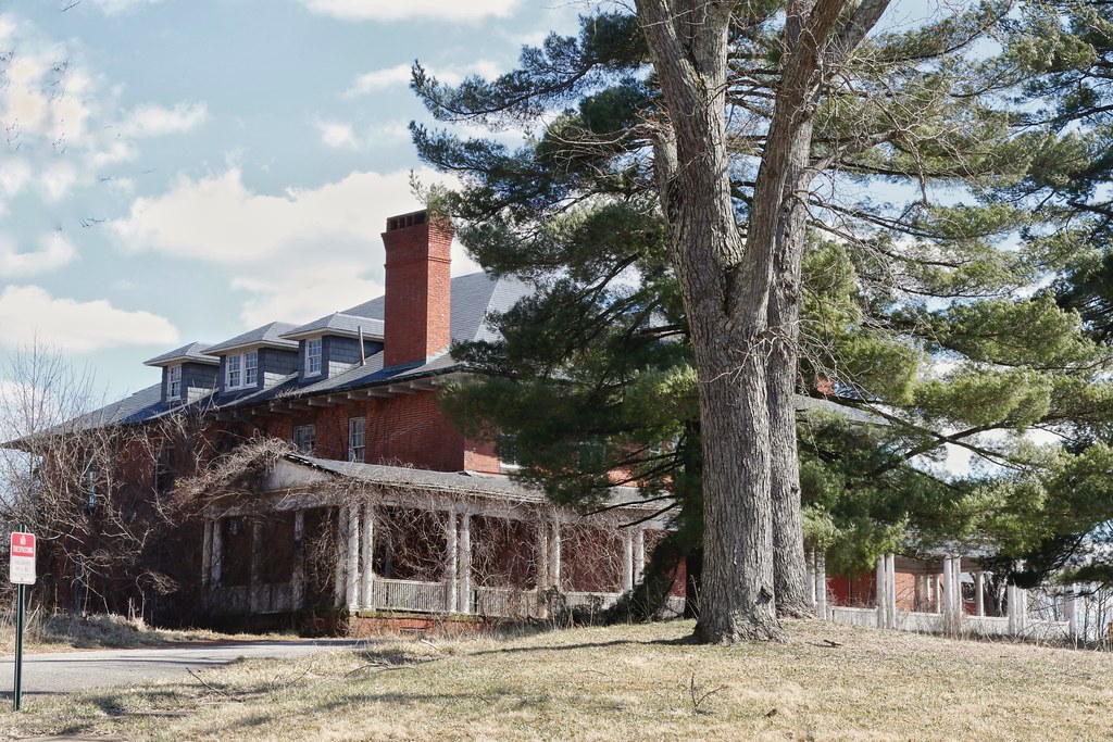 Springfield hospital 1 Yesterday I set out once for more f… Flickr