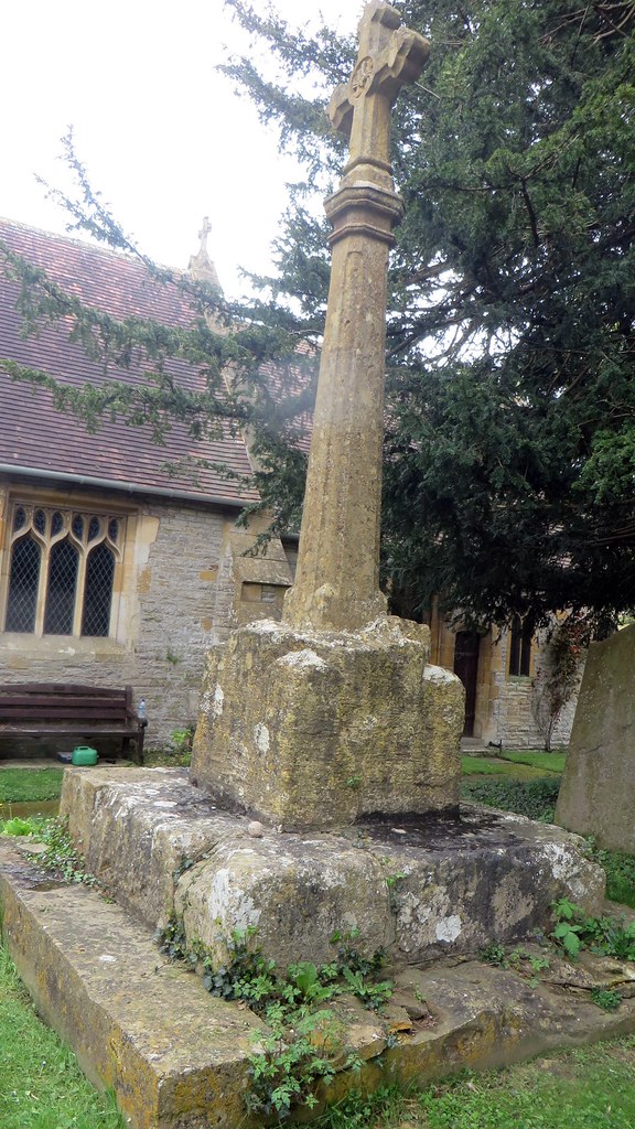 South Littleton, Worcestershire Base of the 15c preaching … Flickr