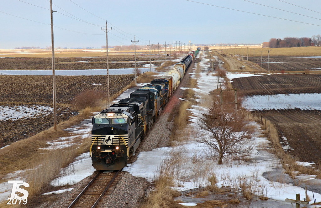 1/2 NS 7519 Leads WB L571 Manifest Blairsburg, IA 31619 Flickr