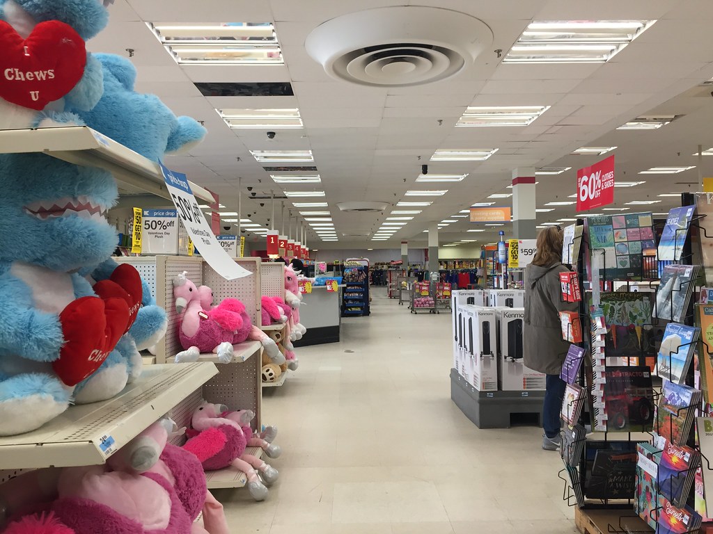 Big Kmart interior Big Kmart 3471 (138,000 square feet) 2… Flickr