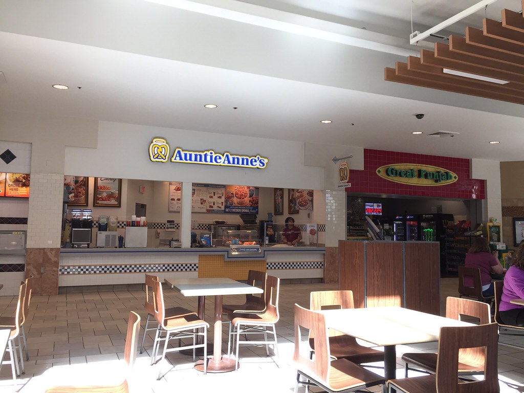 Chesterfield Towne Center stores Auntie Anne's Great Punja… Flickr