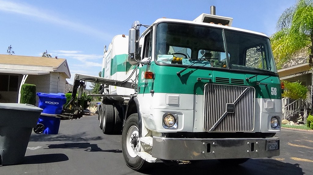 Escondido Disposal Rapid Rail (EDCO) Waste Man 226 Flickr
