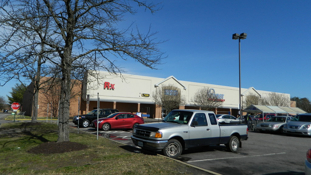 Kroger Kroger 502 (45,157 square feet) 4816 South Laburnu… Flickr